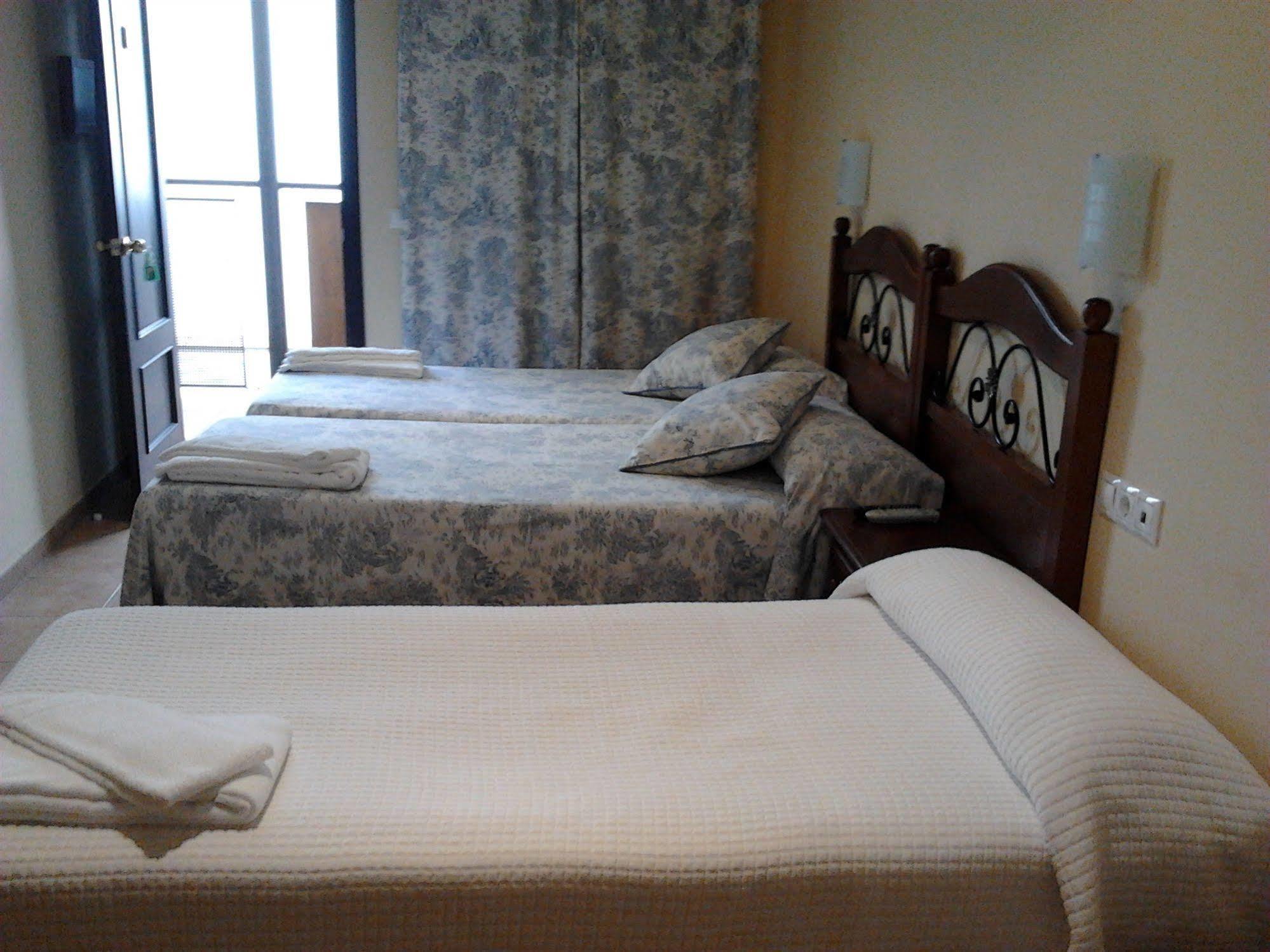 Hostal Azahar 科爾多瓦 外观 照片